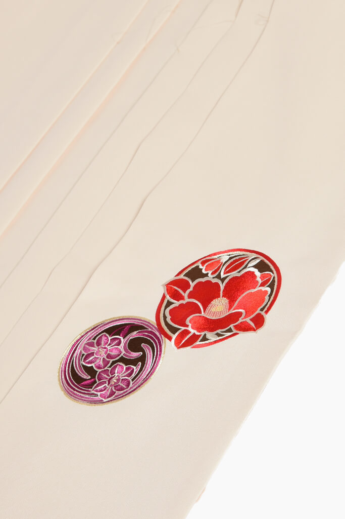 レトロキュート　クリーム/ピンク/白/オレンジ　花柄　可愛らしい　華やか　上品　かわいい袴ネットレンタル　R31025