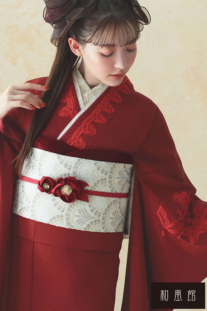 シックな赤の無地振袖フルセット