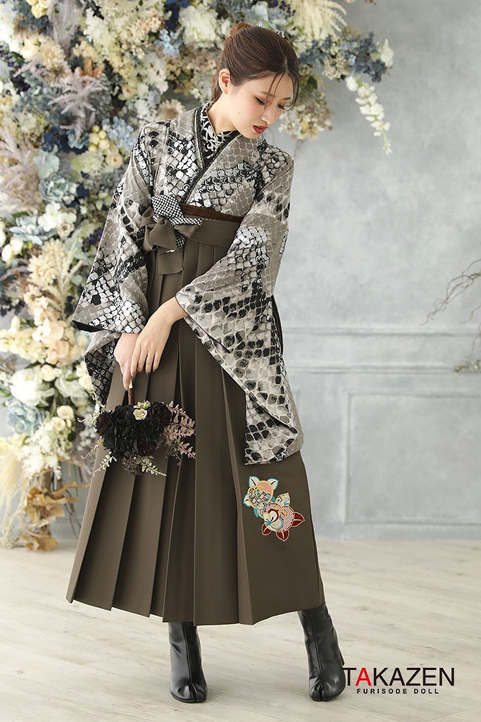 クール系　グレー/グレージュ　パイソン柄　モダンアンテナ袴ネットレンタル　派手　目立つ　ギャル　R22034