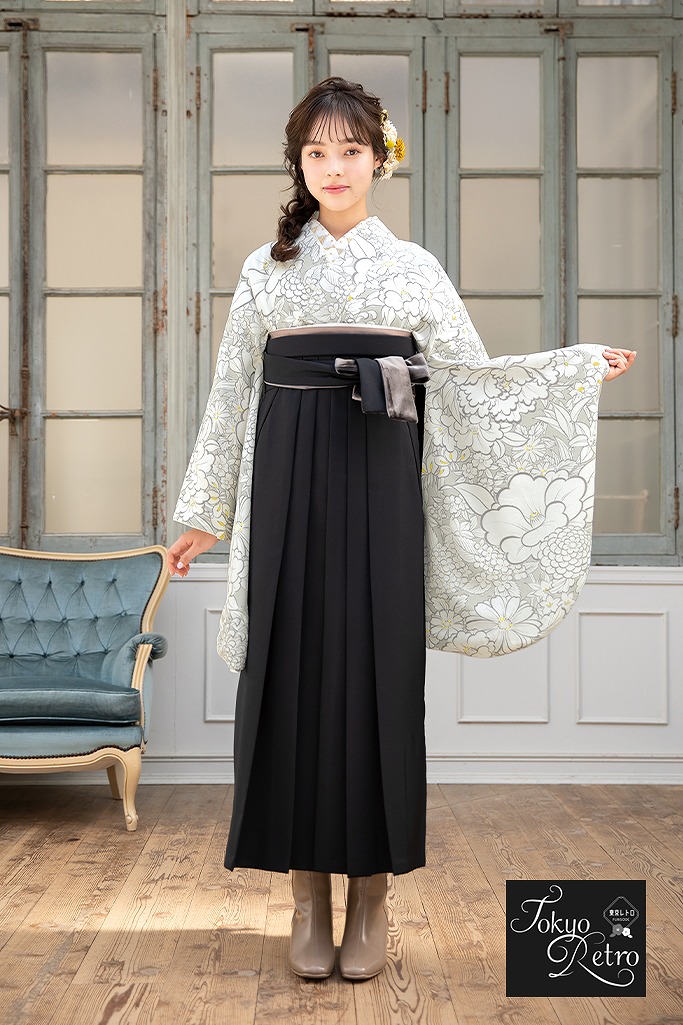 くすみカラーガーリー　グレー/オフカラー　柄小さめ/小花柄/洋花　ブーツスタイル　淡い色　上品　清楚　大人っぽい袴ネットレンタル　R24082