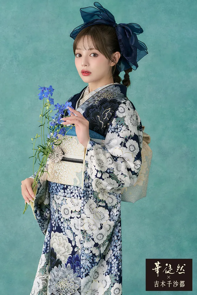 華徒然×吉木千沙都振袖ネットレンタル 青 牡丹柄/菊柄/大柄