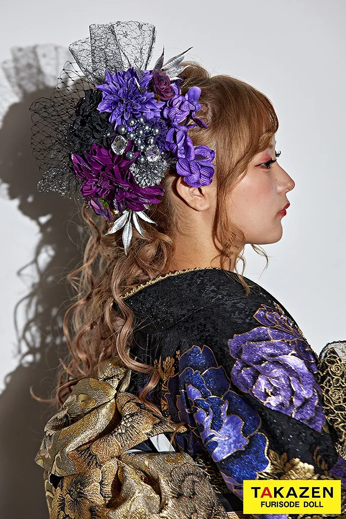 グラマラス　紫/黒/ゴールド(金色)　薔薇柄　派手　一番目立つ　ギャル振袖　キラキラスワロフスキー付き　モード系　聖菜　22050