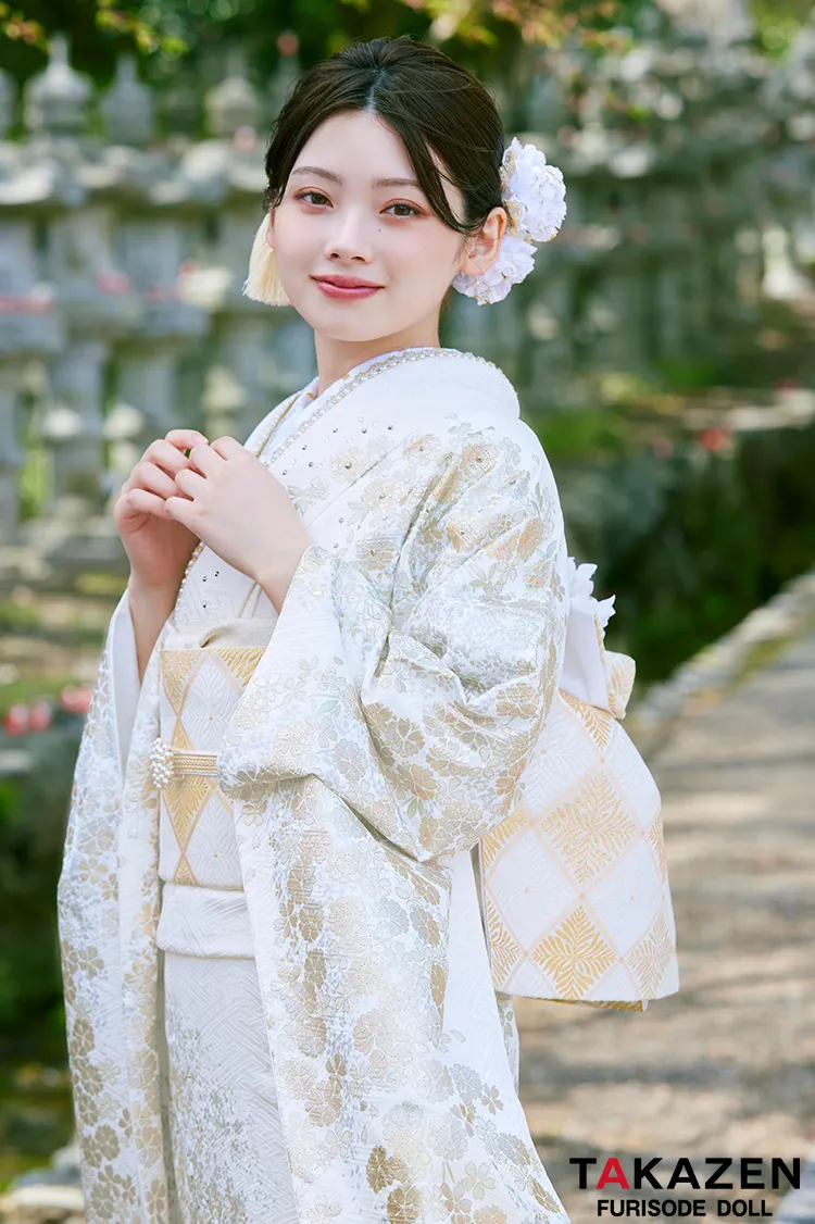 高級古典　白金/白地　桜柄　きれいめ　柄小さめ　エレガント　上品　綺麗系　はんなり　振袖ネットレンタル　LB44