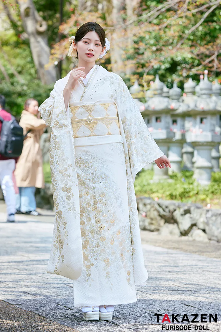 高級古典　白金/白地　桜柄　きれいめ　柄小さめ　エレガント　上品　綺麗系　はんなり　振袖ネットレンタル　LB44