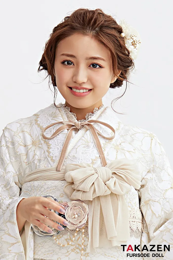 くすみカラーガーリー　白 　総レース振袖　かわいい　ホワイトコーデ　量産型　お洒落　香音(かのん)ちゃん　23015