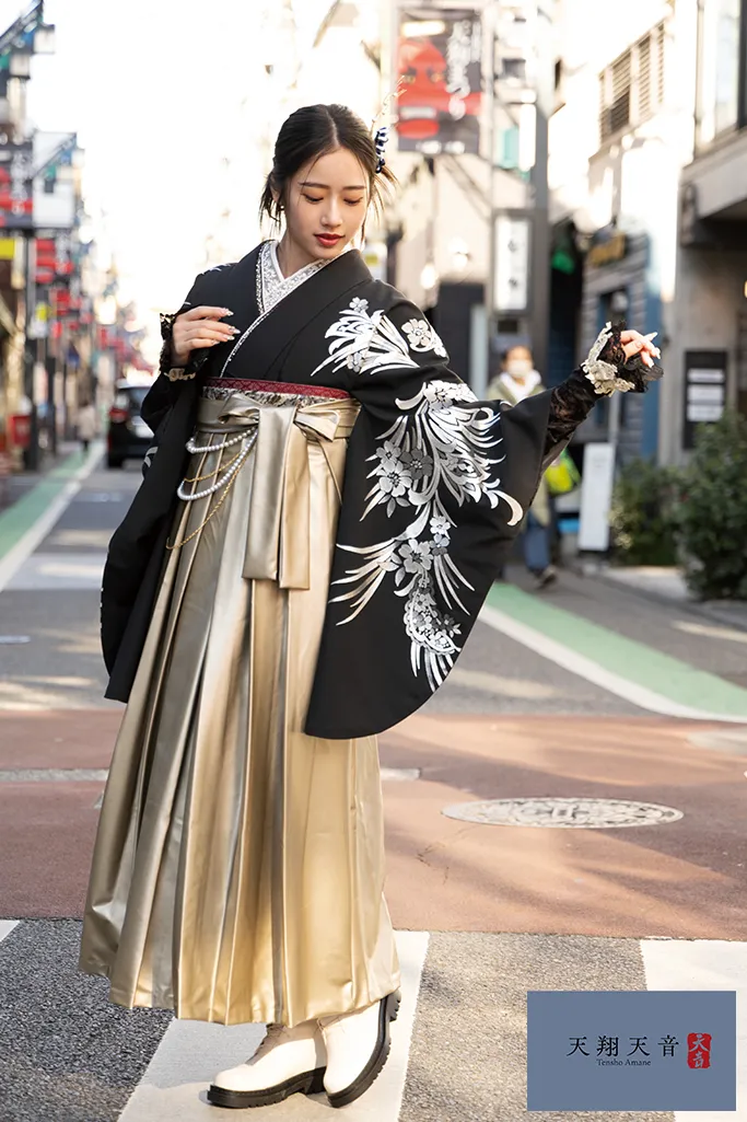 天翔天音ブランド袴ネットレンタル　ヴィンテージスタイル　レザー袴　かっこいい　スタイリッシュ　ブーツスタイル　R26075