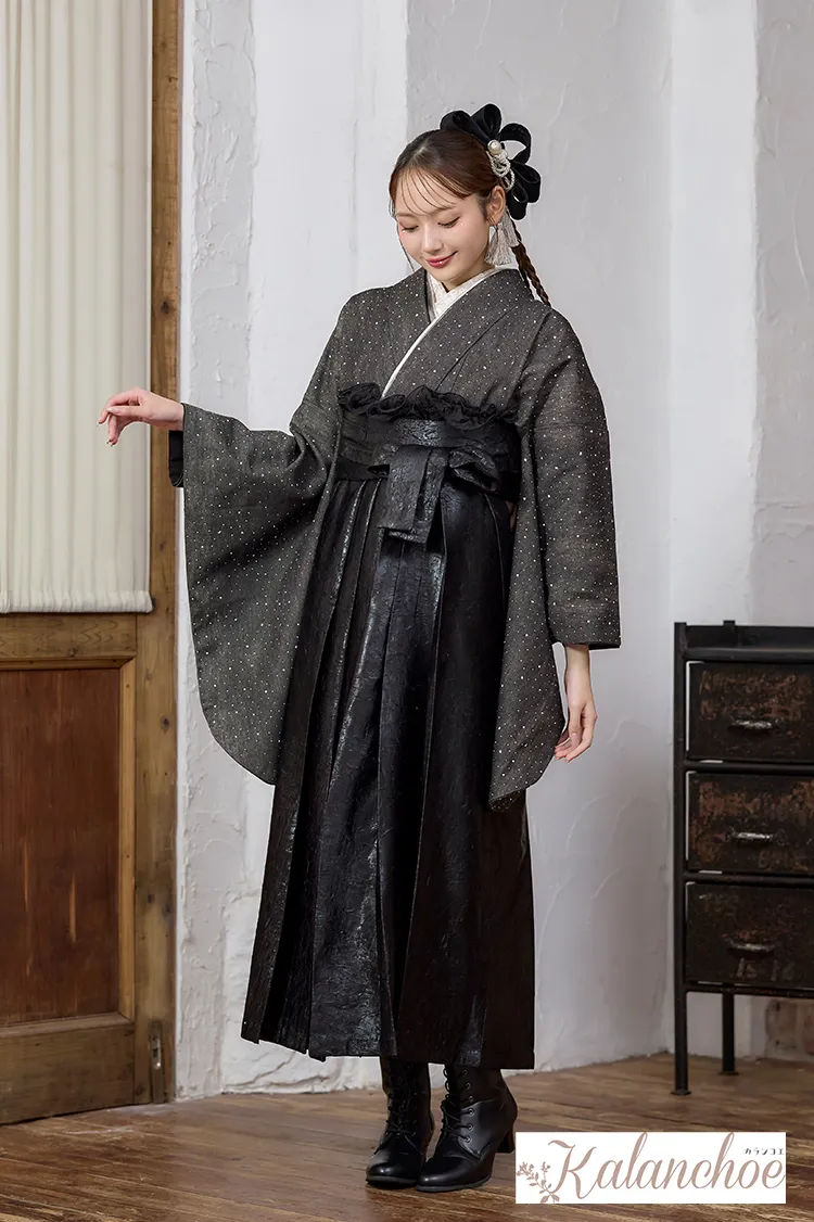 ヴィンテージ袴ネットレンタル　グレー　デニム生地　キラキラストーン付き　おしゃれ　ブーツコーデ　R26078