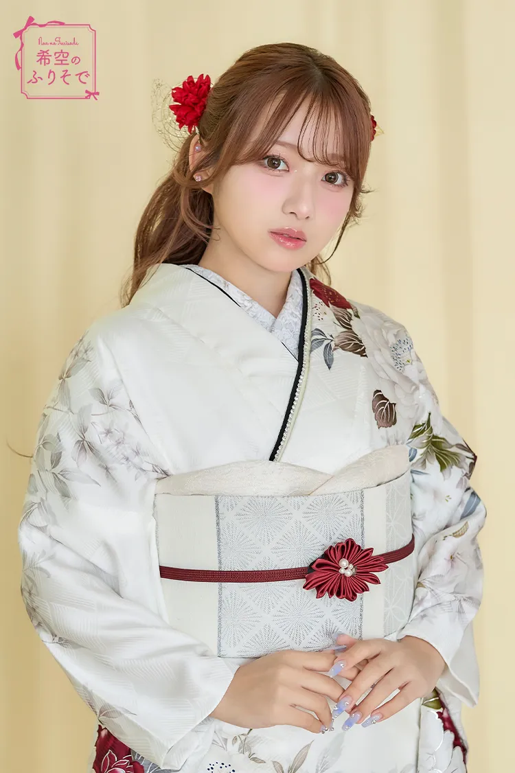 希空のふりそでネットレンタル　白/赤　牡丹柄　正統派古典　きれいめ　かわいい　統一感のある着こなし　K1282