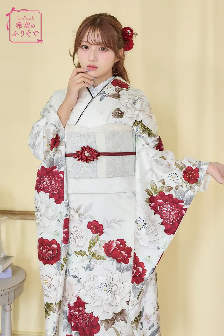 希空のふりそでネットレンタル　白/赤　牡丹柄　正統派古典　きれいめ　かわいい　統一感のある着こなし　K1282