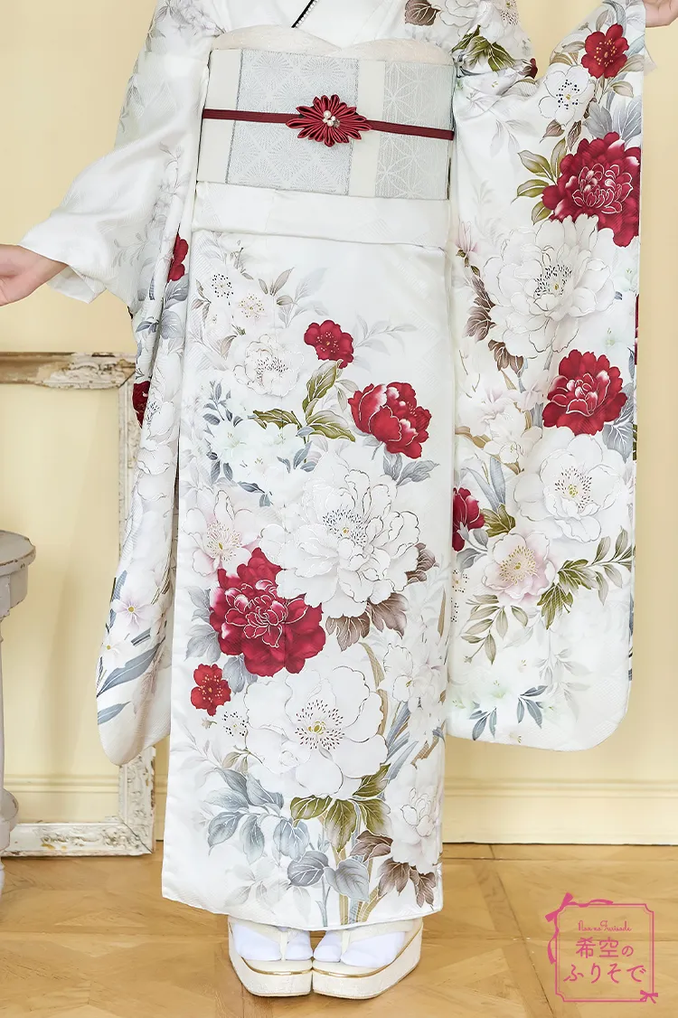 希空のふりそでネットレンタル　白/赤　牡丹柄　正統派古典　きれいめ　かわいい　統一感のある着こなし　K1282