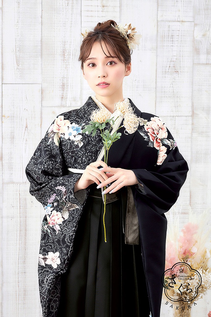 正統派古典　黒　牡丹柄　大人かわいい　アシンメトリー　ブラックコーデ　ブーツスタイル　清楚系袴ネットレンタル　那須ほほみ　R25016