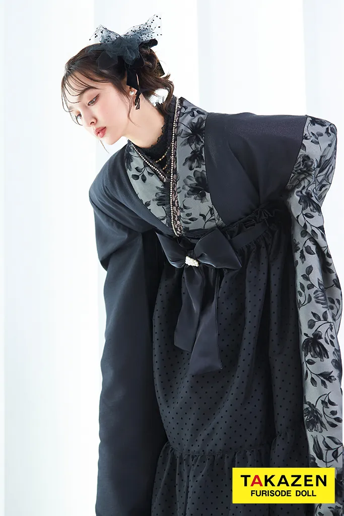 ヴィンテージスタイル袴　黒/ブラック　ラメ入り生地/フロッキー生地　おしゃれ　スタイリッシュ　リボン付きドレス袴ネットレンタル　香川るな　LH4