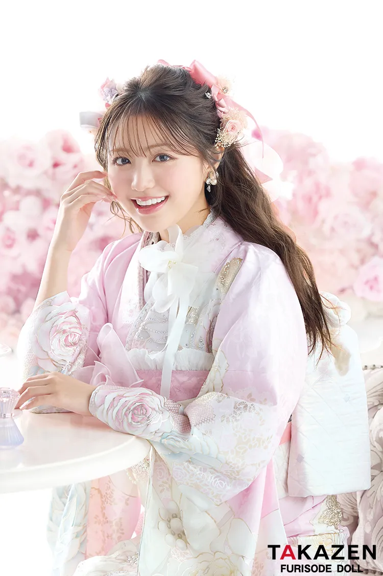 ヘップバーン最新作　コスメカラー　ピンク　バラ柄/リボン柄　一番かわいい振袖ネットレンタル　ガーリー　キラキラ　スワロフスキー・パール付き　香音　27001