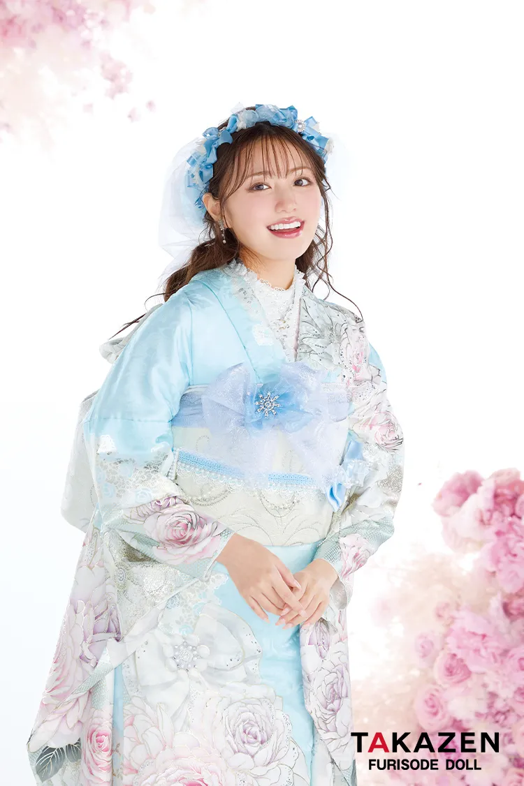 ヘップバーン最新作　コスメカラー　水色/ピンク　バラ柄/リボン柄　透明感　かわいい　ガーリー　キラキラ　スワロフスキー・パール付き振袖ネットレンタル　香音　27003