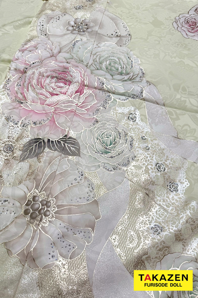 ヘップバーン最新作　コスメカラー　イエロー/ペールイエロー　バラ柄/リボン柄　透明感　かわいい　ガーリー　キラキラ　スワロフスキー・パール付き振袖ネットレンタル　香音　27004