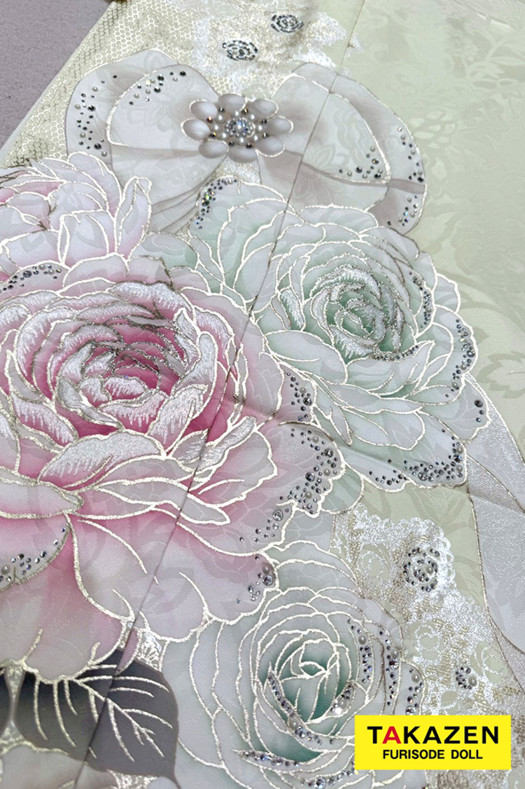 ヘップバーン最新作　コスメカラー　イエロー/ペールイエロー　バラ柄/リボン柄　透明感　かわいい　ガーリー　キラキラ　スワロフスキー・パール付き振袖ネットレンタル　香音　27004