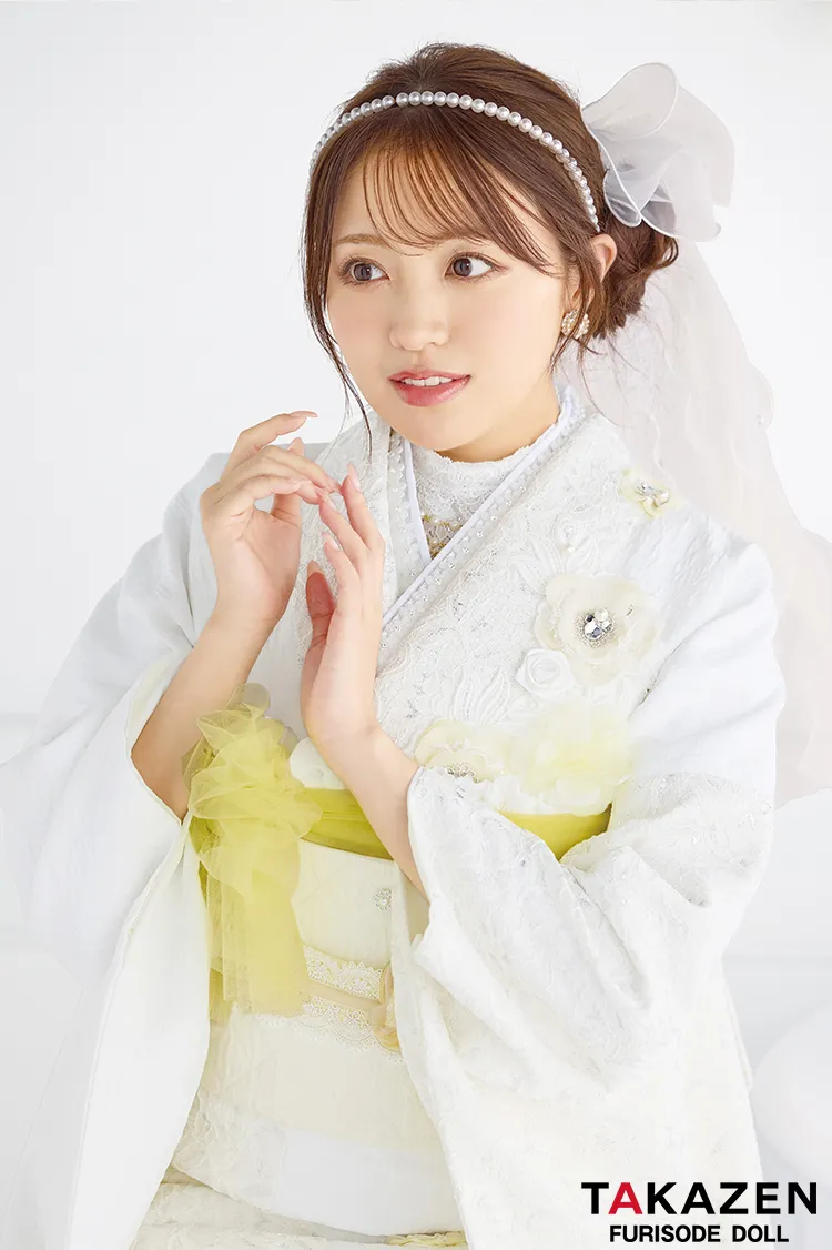 最新作ヘップバーン　ミニョン　白/イエロー　立体花/レース　キラキラ　かわいい　フレンチガーリー　エレガント　レースインナーコーデ　ビジュー付き振袖ネットレンタル　香音　27007