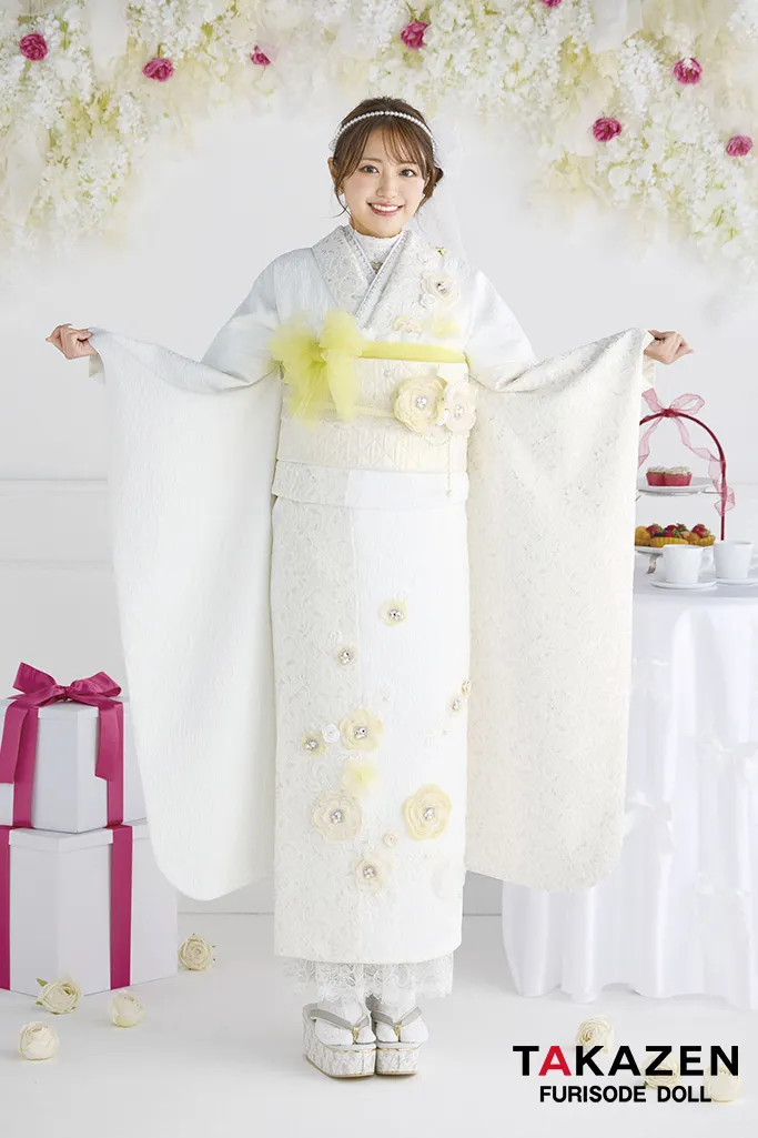 最新作ヘップバーン　ミニョン　白/イエロー　立体花/レース　キラキラ　かわいい　フレンチガーリー　エレガント　レースインナーコーデ　ビジュー付き振袖ネットレンタル　香音　27007