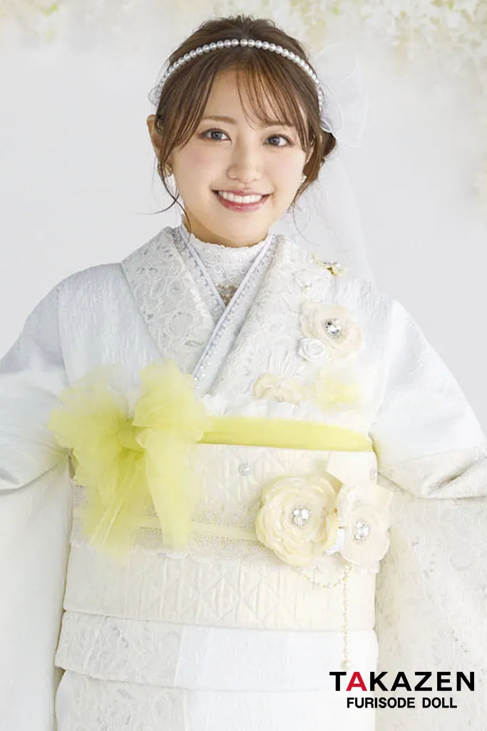 最新作ヘップバーン　ミニョン　白/イエロー　立体花/レース　キラキラ　かわいい　フレンチガーリー　エレガント　レースインナーコーデ　ビジュー付き振袖ネットレンタル　香音　27007