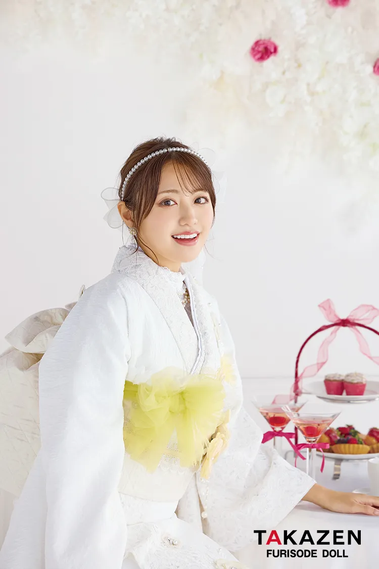 最新作ヘップバーン　ミニョン　白/イエロー　立体花/レース　キラキラ　かわいい　フレンチガーリー　エレガント　レースインナーコーデ　ビジュー付き振袖ネットレンタル　香音　27007