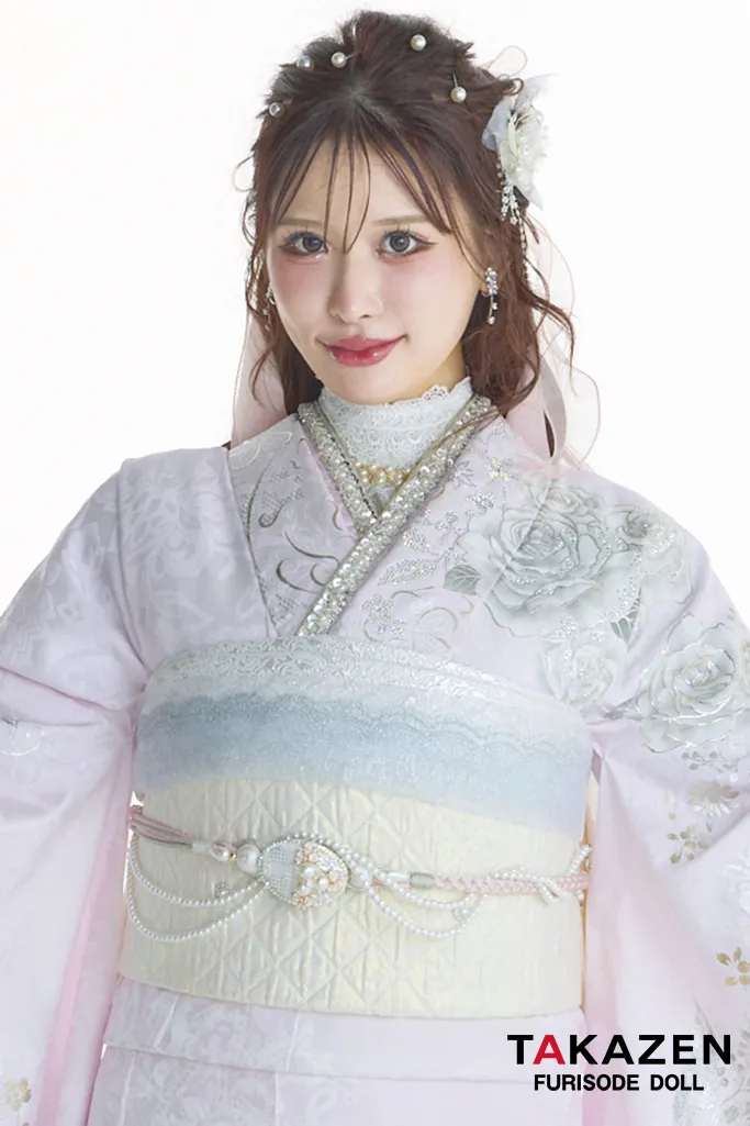 最新作ヘップバーンローズ　ピンク　バラ柄　エレガント　一番かわいい　レースインナー　洋風　ドレッシー　キラキラスワロフスキー付き振袖ネットレンタル　伊藤桃々　27011