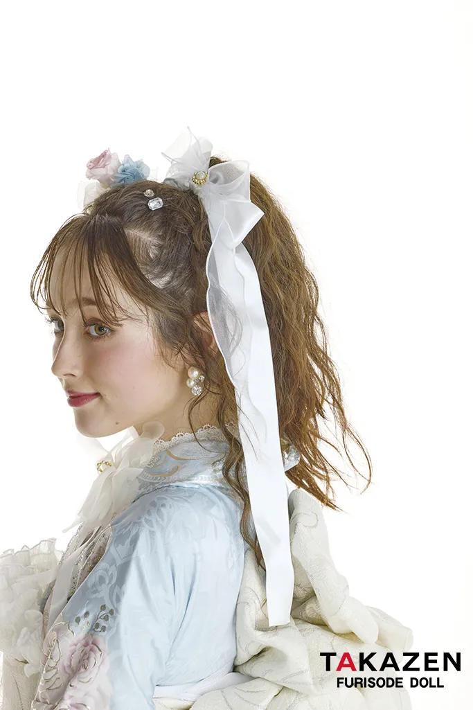 最新作ヘップバーンローズ　水色/ピンク　バラ柄　一番かわいい　きれいめ　レースインナー　洋風　ガーリー　透明感　キラキラスワロフスキー付き振袖ネットレンタル　周防ジゼル　27012