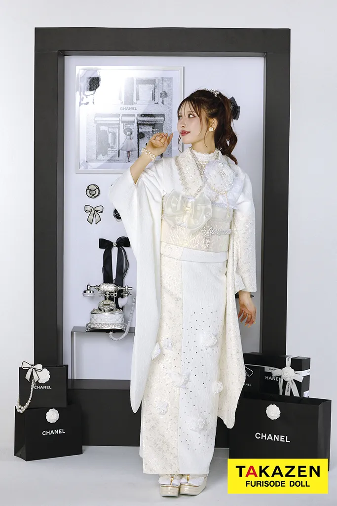 最新作ヘップバーンシュシュ　白/オールホワイトコーデ　お花付き　ジャガード生地/レース　一番かわいい　ワンホンスタイル　レースインナー　キラキラ　伊藤桃々【通販可】27015