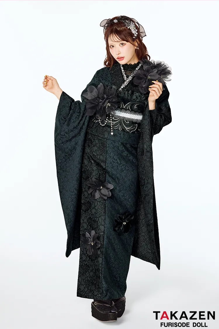 最新作ヘップバーンシュシュ　黒/オールブラックコーデ　シフォンフラワー　ジャガード生地/レース　ワンホンスタイル　わがまま　レースインナー　誰とも被らない振袖ネットレンタル　伊藤桃々　27019