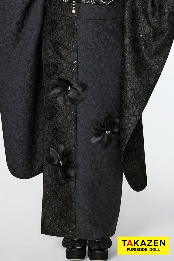 最新作ヘップバーンシュシュ　黒/オールブラックコーデ　シフォンフラワー　ジャガード生地/レース　ワンホンスタイル　わがまま　レースインナー　誰とも被らない振袖ネットレンタル　伊藤桃々　27019