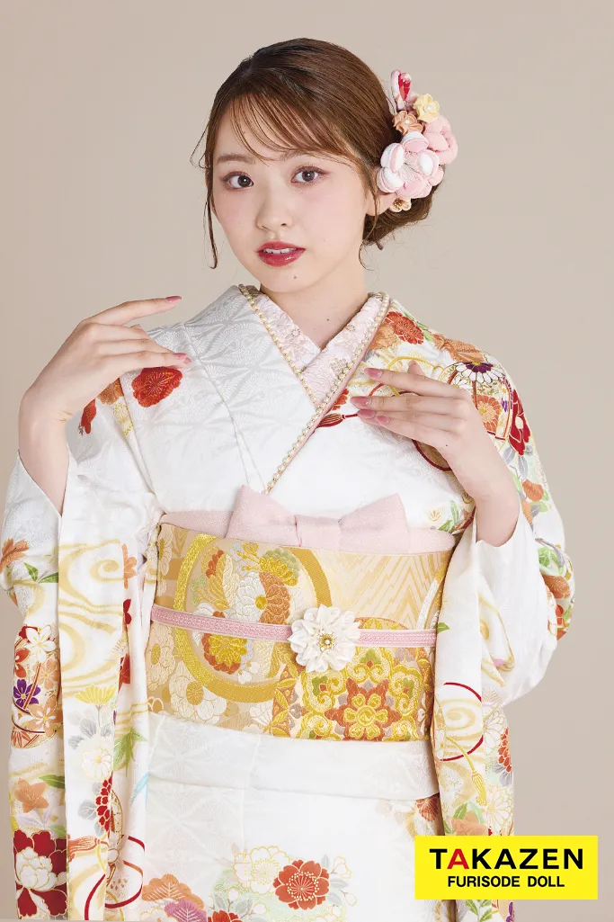 最新作正統派古典　白/白ベース　鞠柄/流水模様　王道　かわいい　綺麗　はんなり　上品　大人っぽい　清楚系振袖ネットレンタル　村上なずな　27022