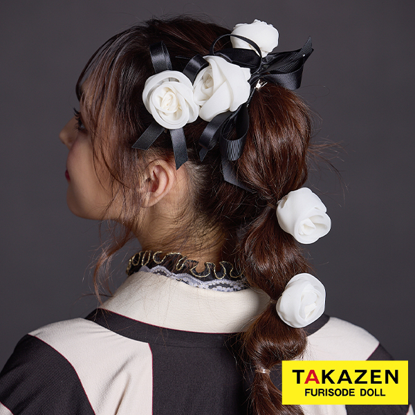 カメリア風髪飾り　モノトーン　シフォン素材　リボン　使いやすい　オシャレな成人式卒業式髪飾り通販　order44