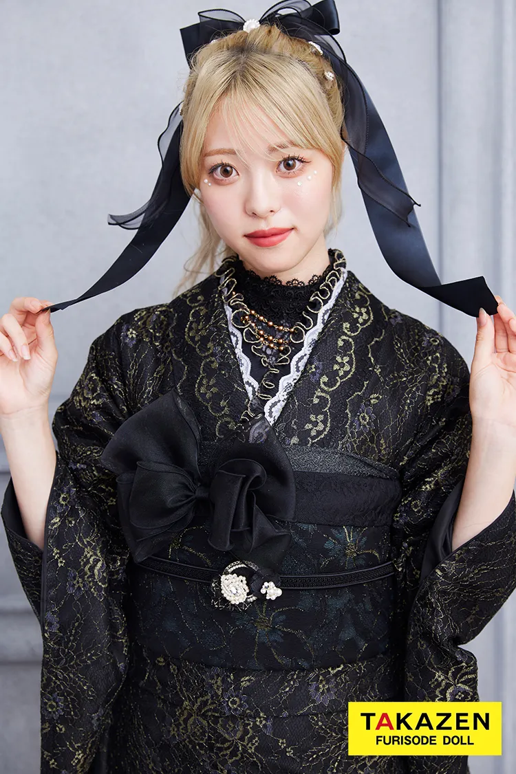 格安！ヴィンテージスタイル　黒/ブラック　総レース　おしゃれ振袖　ブーツスタイル　レース小物コーデ振袖ネットレンタル　23013