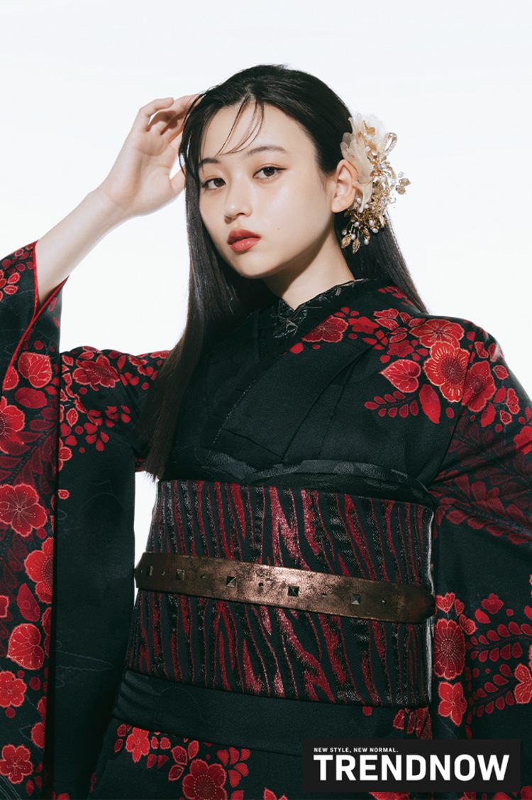 最新作トレンドナウ　ヴィンテージスタイル　黒/赤　シンプル　かっこいい　きれいめ　大人っぽい振袖ネットレンタル　K1291