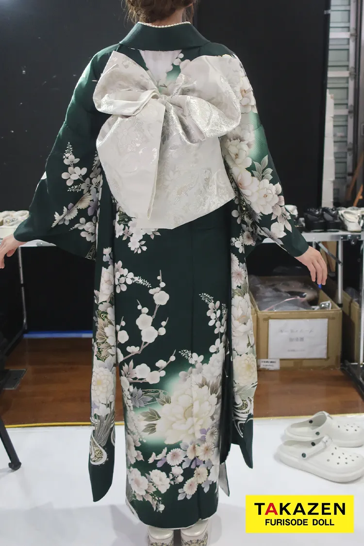 最新作正統派古典　緑/グリーン　牡丹柄/菊柄/流水模様　綺麗　大人っぽい　華やか　東京レトロブランド振袖ネットレンタル　白宮みずほ　27033