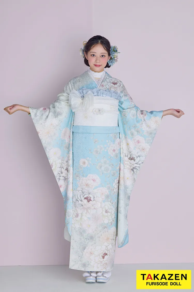 くすみカラーガーリー　水色/アイスブルー/淡い色　牡丹柄　かわいい　流行　おしゃれ　リボン小物コーデ振袖ネットレンタル　綺麗　佐藤不二子　26058