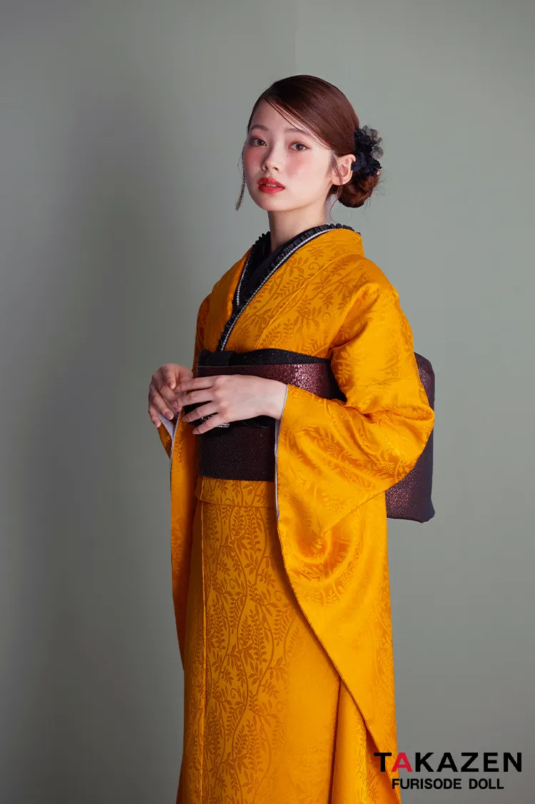 ヴィンテージスタイル　からし/マスタード　無地　シンプル　個性派　目立つ　かぶらない　派手　ブーツコーデ振袖ネットレンタル　スタイリッシュ　南琴奈　26063