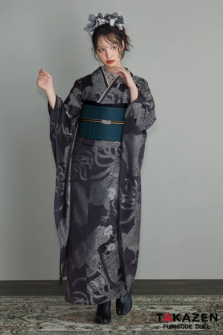 ヴィンテージスタイル　黒/グレー　鶏柄　大人っぽい　クール　誰ともかぶらない振袖　ブーツコーデ　弓ライカ　26067