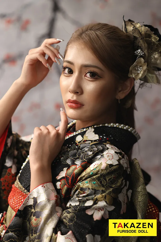 安い！大人モード　黒/ゴールド(金色)　牡丹柄　系花魁風　派手　目立つ　渋い振袖ネットレンタル　桂由美デザイン　32123