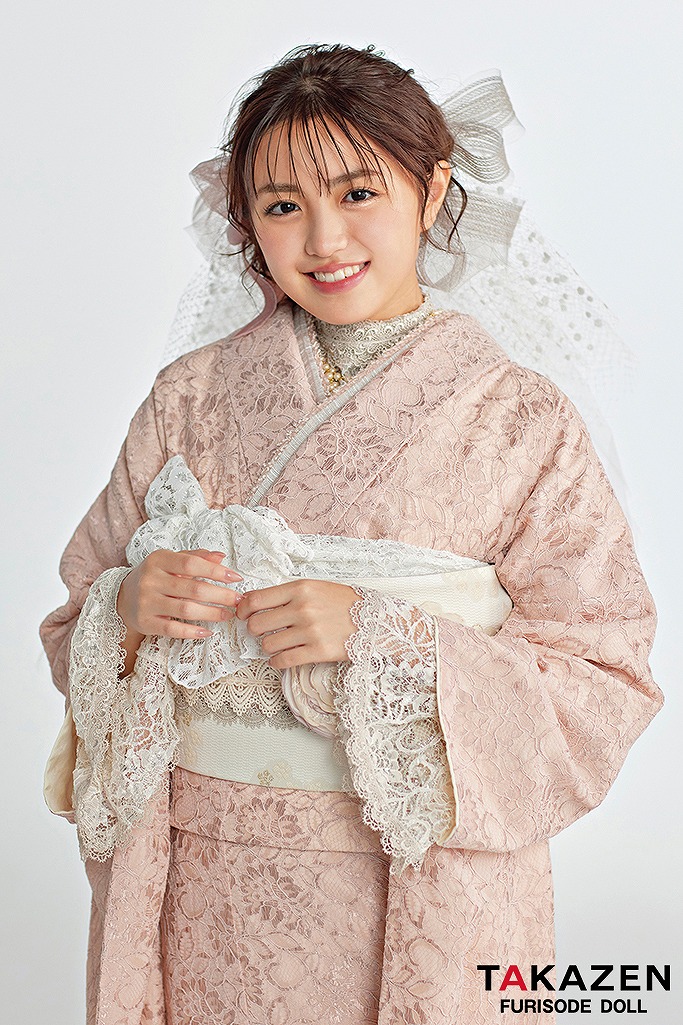 くすみカラーガーリー　くすみピンク/淡い色　総レース　あざとかわいい　レースインナー/ブーツスタイル　香音ちゃん着用振袖ネットレンタル　25018