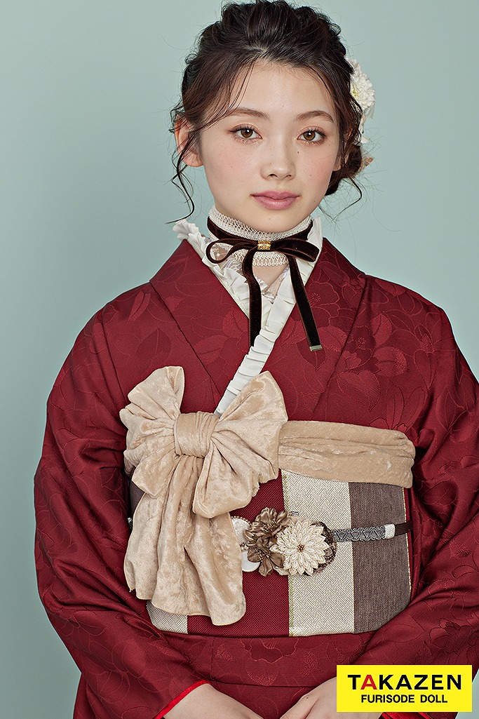 くすみカラーエレガント　エンジ　牡丹柄　大人っぽい　シンプル　すっきり柄　チョーカーコーデ　南琴奈　25025