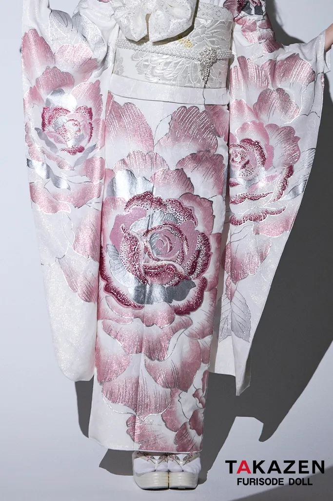 グラマラス　白/黒/ゴールド(金色)　バラ柄　派手　1番目立つ　ギャル振袖　スワロフスキー史上最多数　キラキラ振袖ネットレンタル　ゴージャス　香川るな　21050