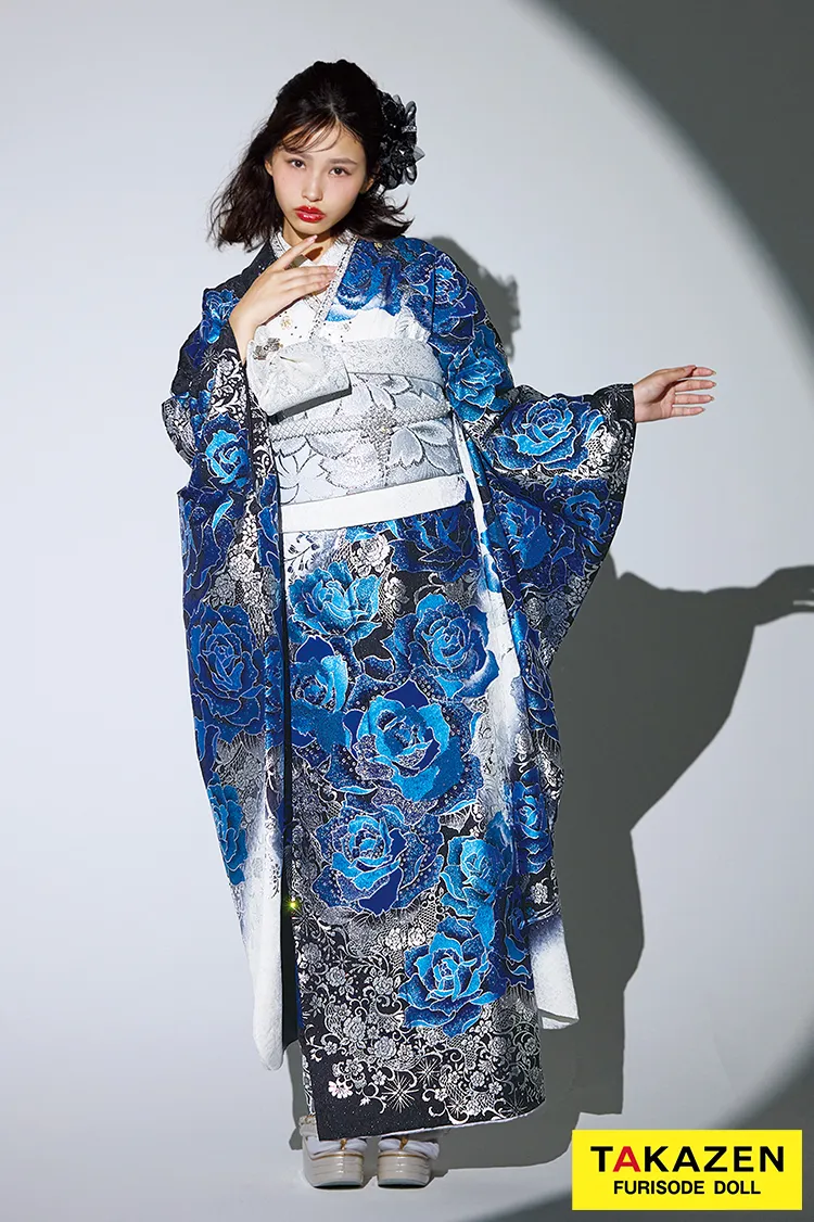 クール系　青(ブルー)/白/黒　薔薇柄　ギャル系　派手　一番目立つ　キラキラ振袖　豪華　スワロフスキー付き　柄多い　かっこいい振袖ネットレンタル　谷田ラナ　21051