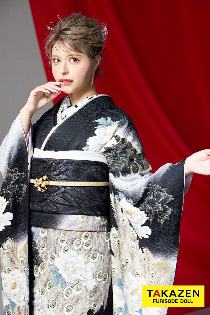 ジャパンモード　黒/グレー　孔雀柄　大人っぽい　かっこいい着こなし振袖　渋い　クール　極妻風　今井アンジェリカ　32147