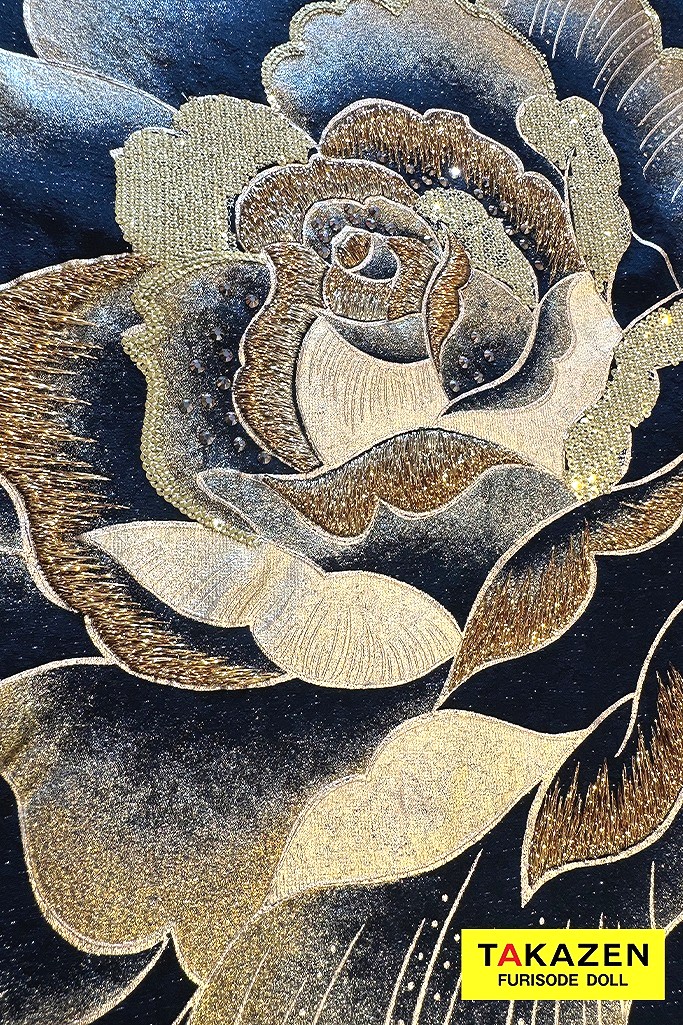 ゴージャス　黒/金/ゴールド　薔薇柄/大柄　派手　ギャル振袖　クール系　モード　キラキラ　目立つ　グラマラス　中村りおん　32104