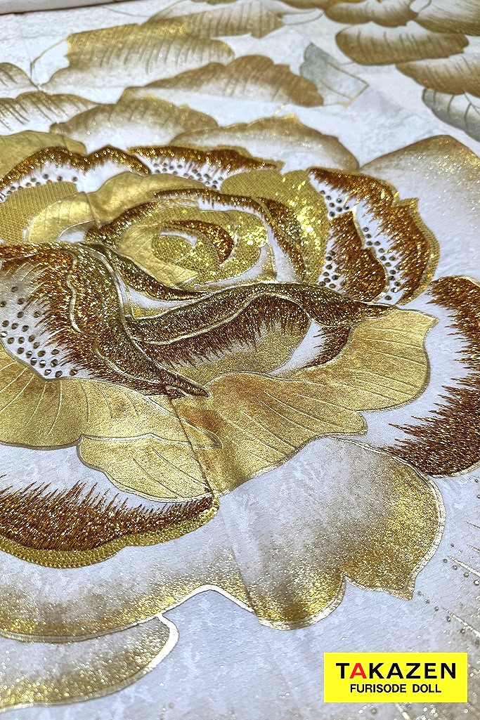 モード系　白/金(ゴールド)　薔薇柄/大柄　綺麗め　派手　かっこいい振袖　人と被らない　キラキラスワロフスキー付き　ギャル　目立つ　伊藤桃々　32107
