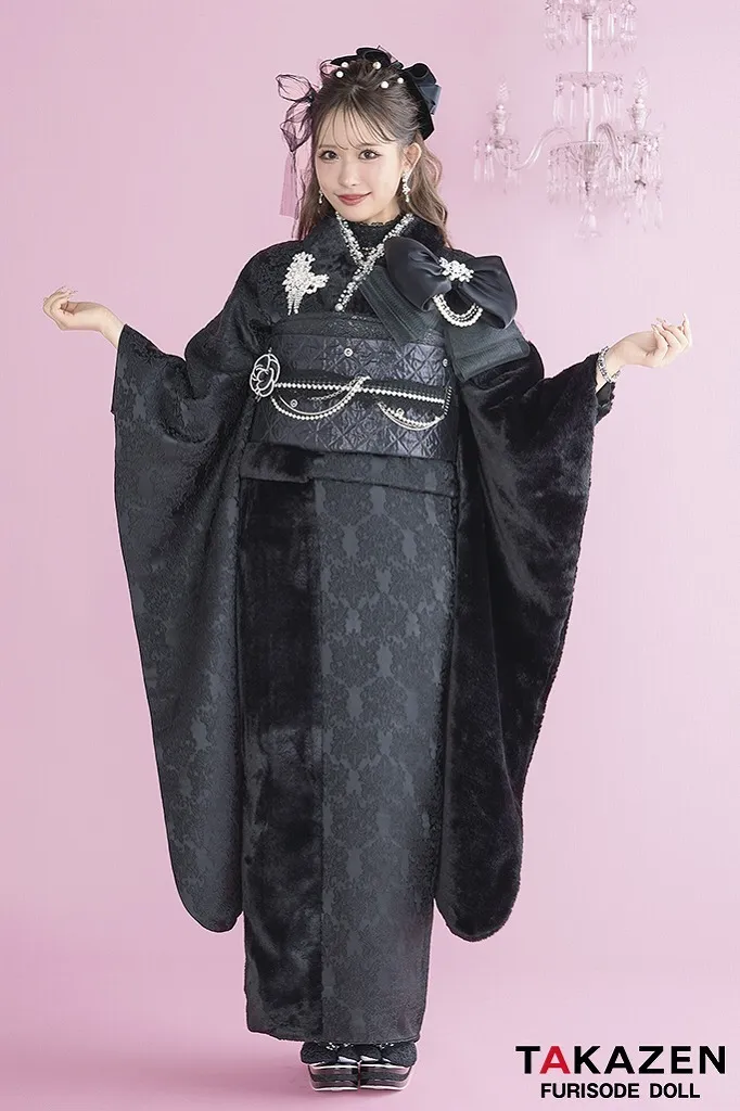ヘップバーンシュシュ　黒　ファー/ジャガード生地　リボン・キラキラパーツ付き　ふわふわ振袖　人とかぶらない　かわいい　セレブ振袖ネットレンタル　伊藤桃々　26014