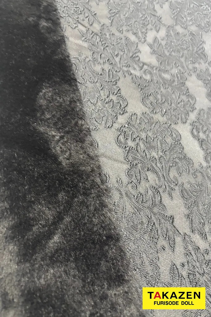 ヘップバーンシュシュ　黒　ファー/ジャガード生地　リボン・キラキラパーツ付き　ふわふわ振袖　人とかぶらない　かわいい　セレブ振袖ネットレンタル　伊藤桃々　26014