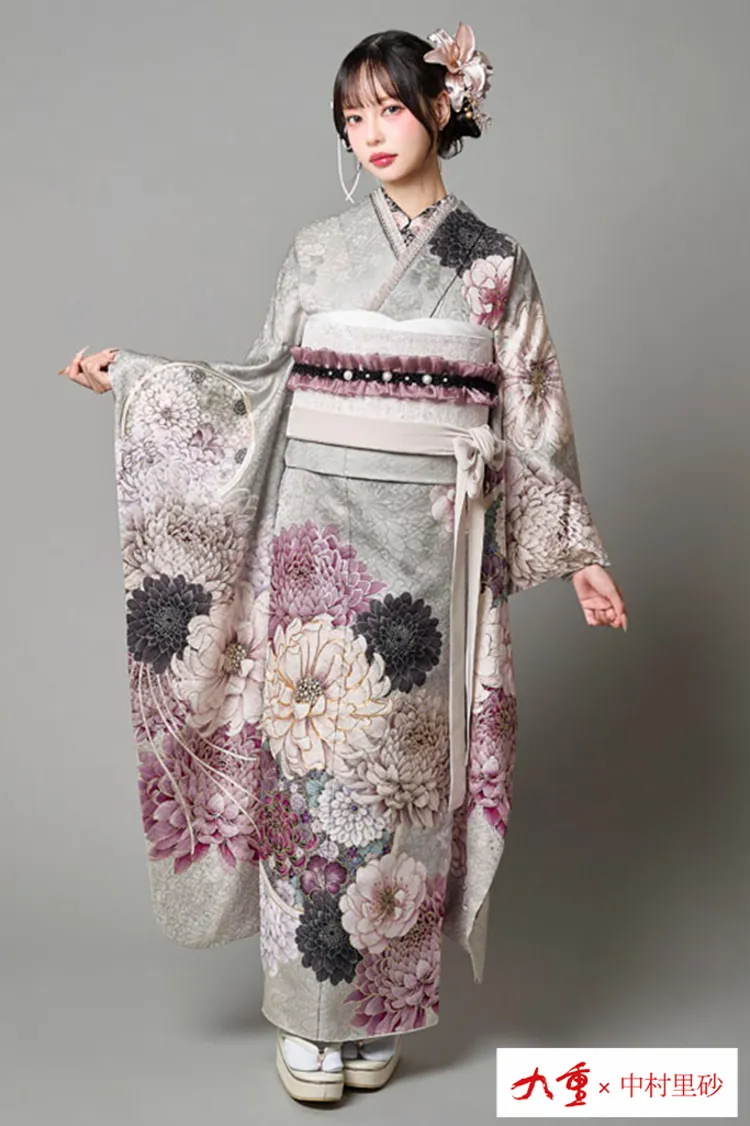 九重×中村里砂ブランド振袖ネットレンタル　ライトグレー/ニュアンスカラー　牡丹柄　大柄　おしゃれ　人と被らない　大人っぽい　K1297