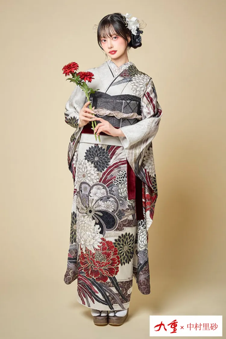 九重×中村里砂ブランド振袖ネットレンタル　オフホワイト/赤　菊柄　大柄　大人っぽい　かっこいい　和柄　K1298