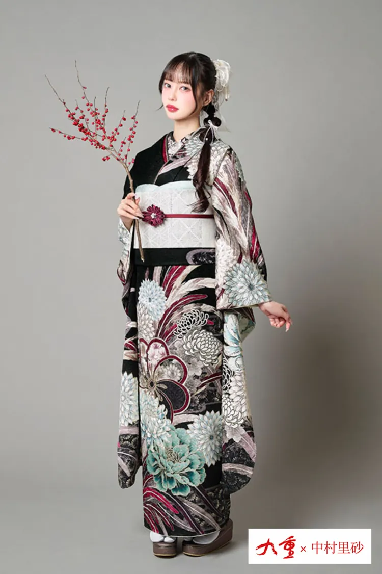 九重×中村里砂ブランド振袖ネットレンタル　黒メイン　菊柄　大柄　かっこいい　豪華　大人っぽい　個性的　誰ともかぶらない　K1299